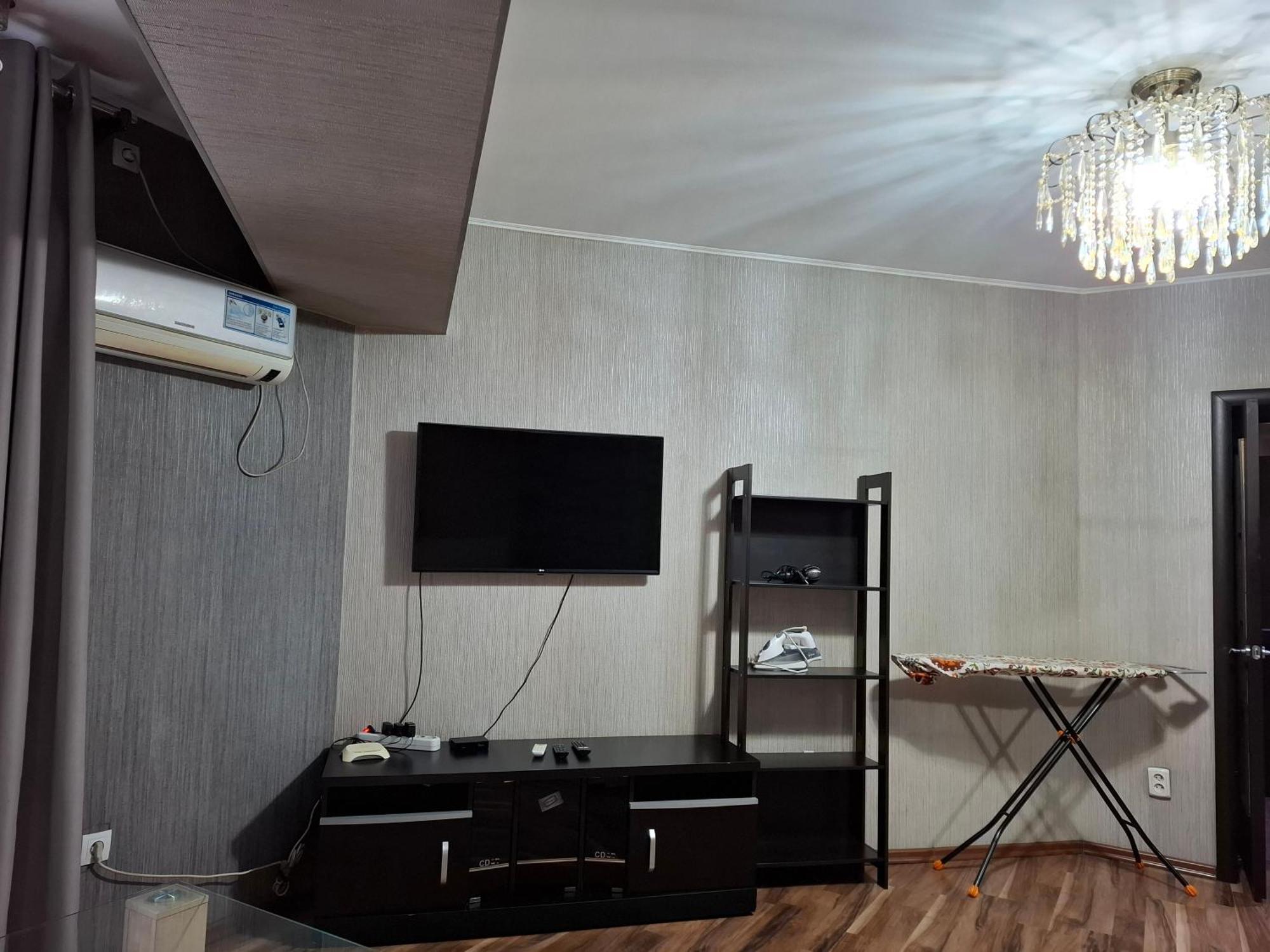 Apartment In Street Kievskaya 49 比什凯克 外观 照片